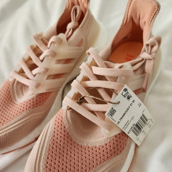 Adidas Sneaker NWT womens size 7 Ultraboost 21 prime blue Ambient Blush - Picture 6 of 8